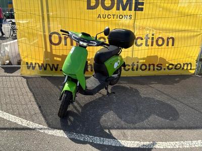 Overzichtsfoto van Super SOCO CUx Elektrische scooter